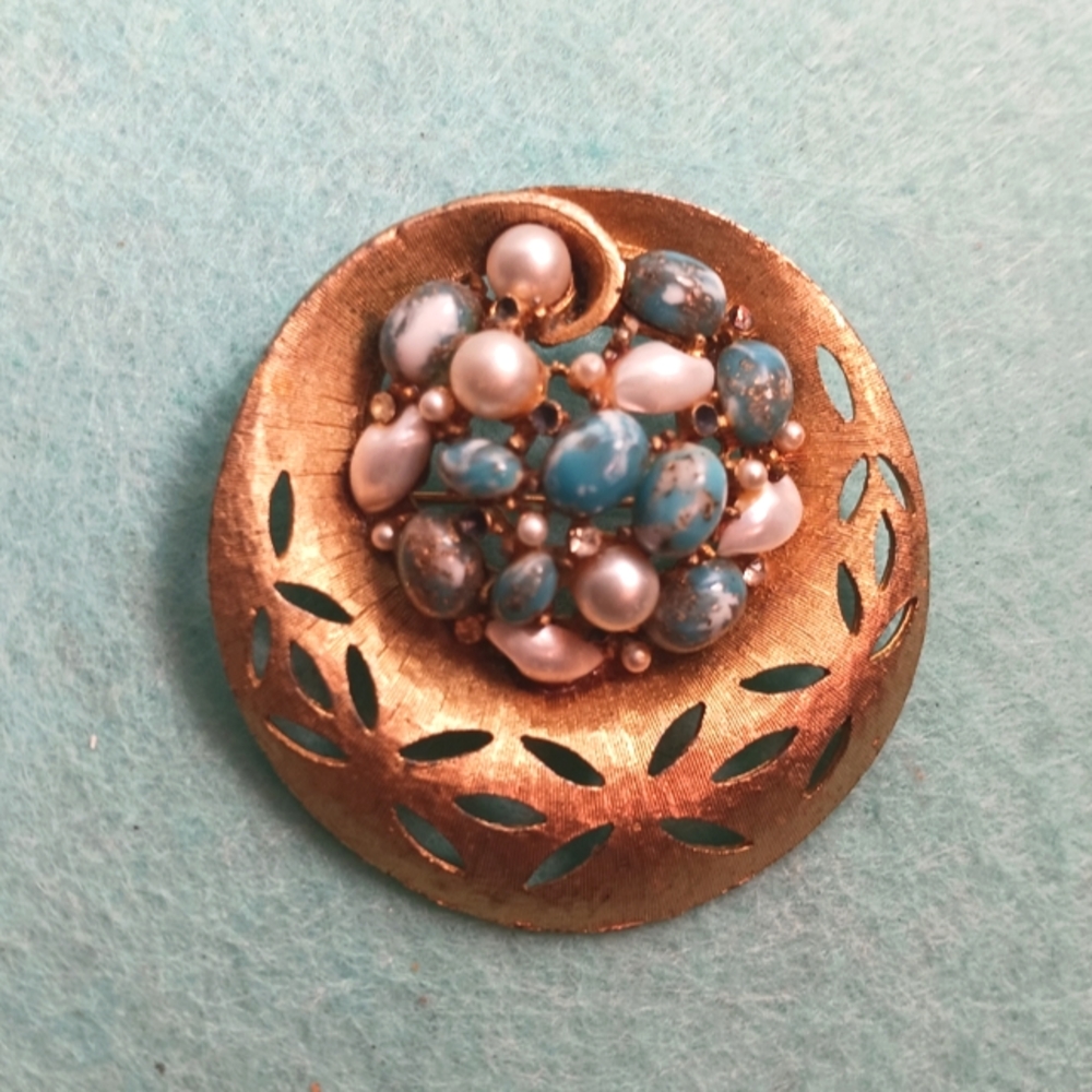 60s BSK Baby’s Tooth Sorrento Faux Pearl Turquoise Rhinestone Gold  Brooch